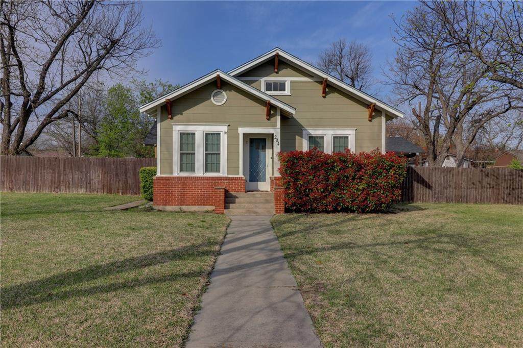 204 Avenue Q Avenue - Photo 1