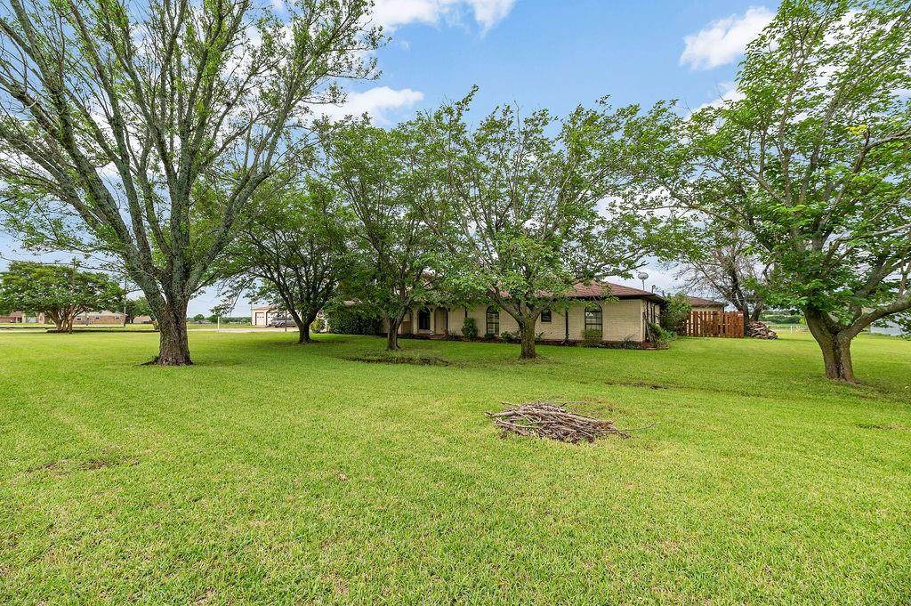 10099 Heritage Parkway - Photo 1