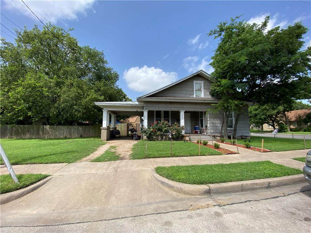 1124 29th Street - Photo 1