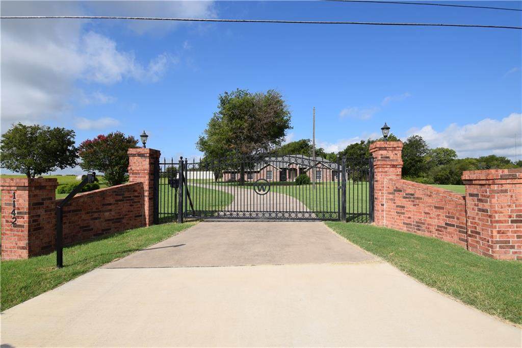 1142 Surrey Ridge Road - Photo 1