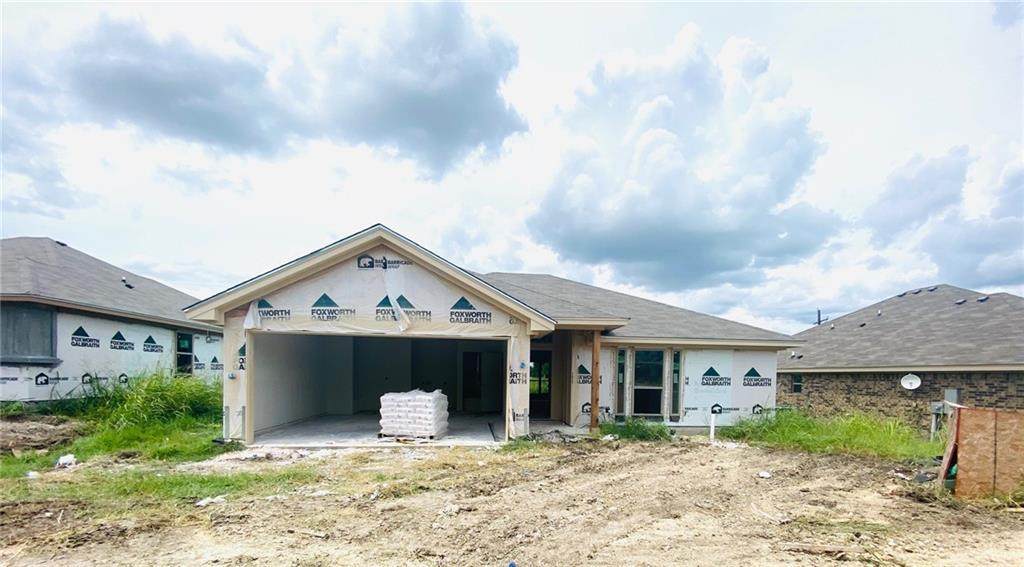 305 Woods Drive - Photo 1