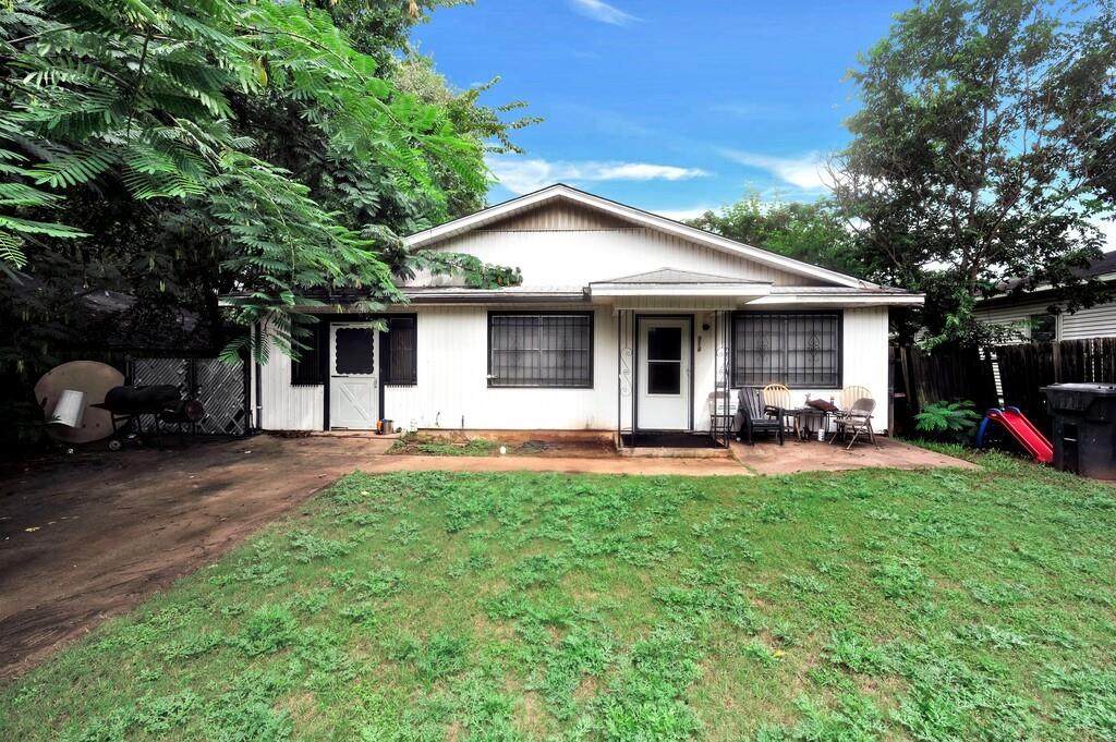 514 Dunbar Street - Photo 1