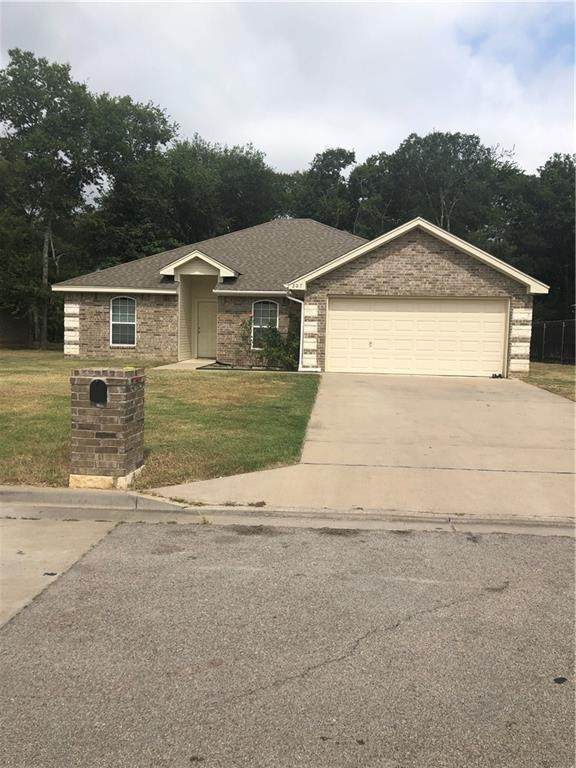 207 Woodlands Boulevard - Photo 1