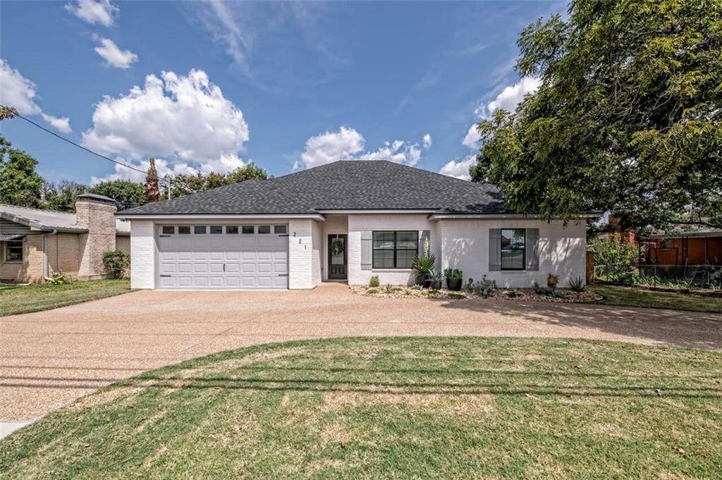 221 Estates Drive - Photo 1