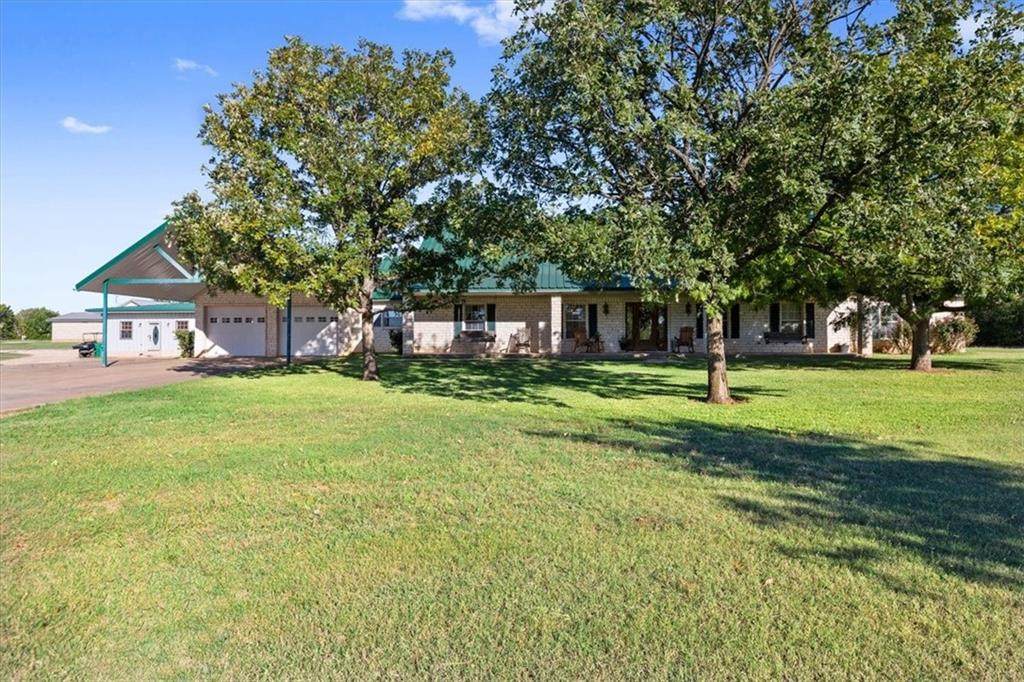1372 Meandering Way - Photo 1