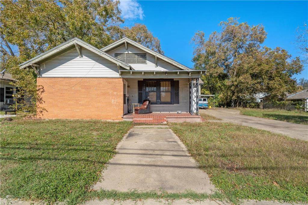 717 Main Street - Photo 1