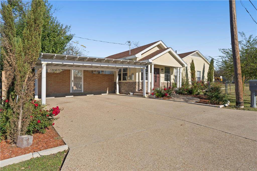 4717 Beverly Drive - Photo 1