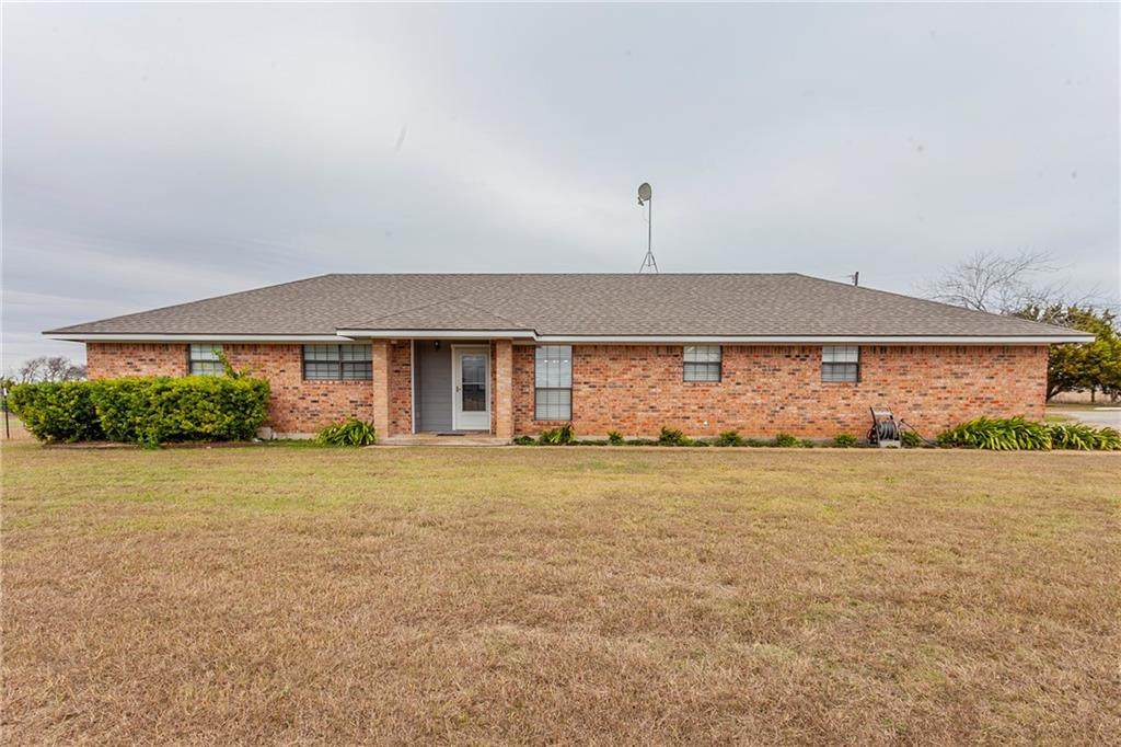 942 Wolf Creek Road - Photo 1