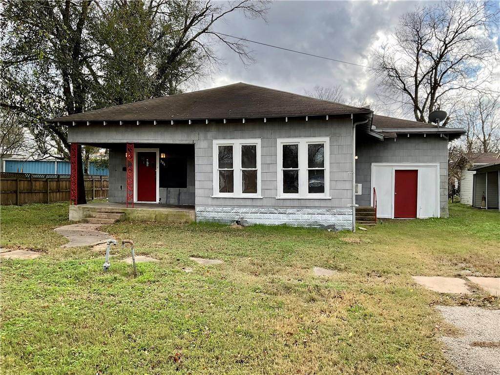 306 Jacinto Street - Photo 1