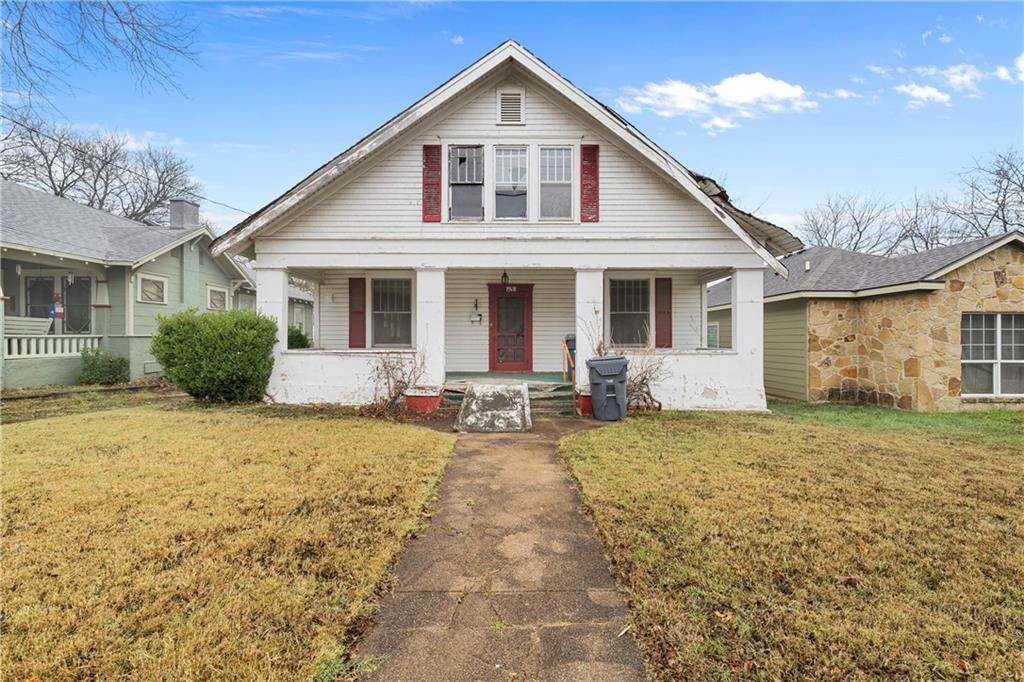 1918 Sanger Avenue - Photo 1