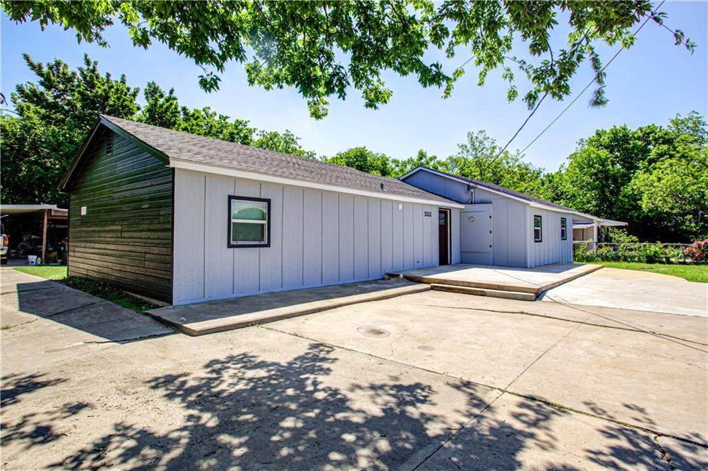 3212 Robinson Drive - Photo 1