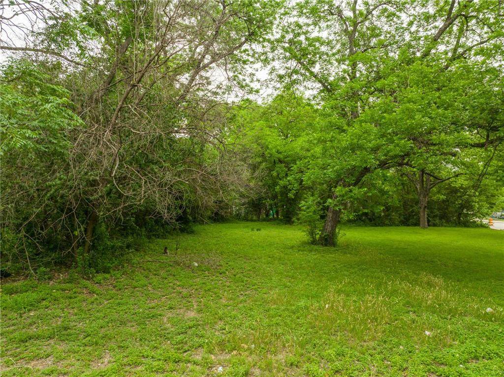 1105 11th Street - Photo 1