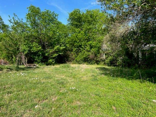 1407 12th Street - Photo 1