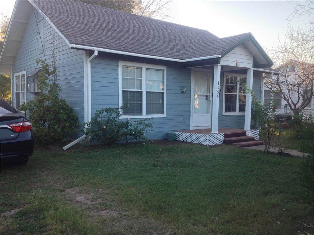 1020 Fisher Street - Photo 1