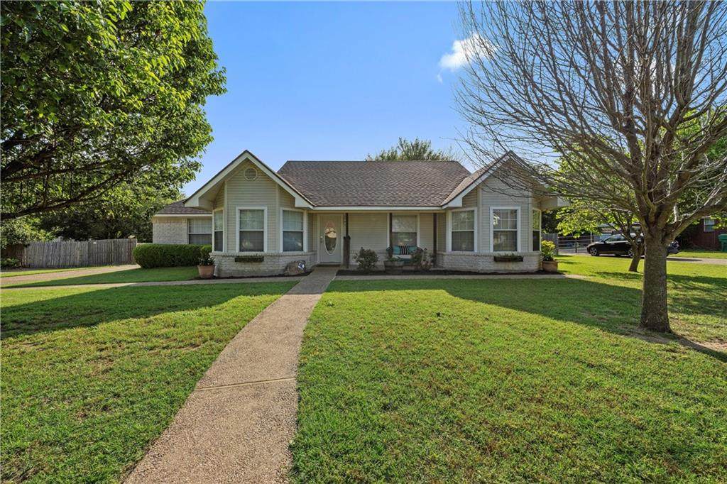 525 Karen Drive - Photo 1