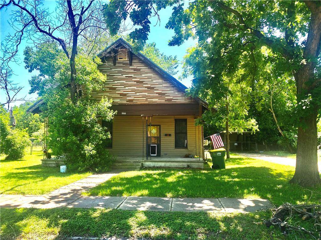 904 Gift Street - Photo 1