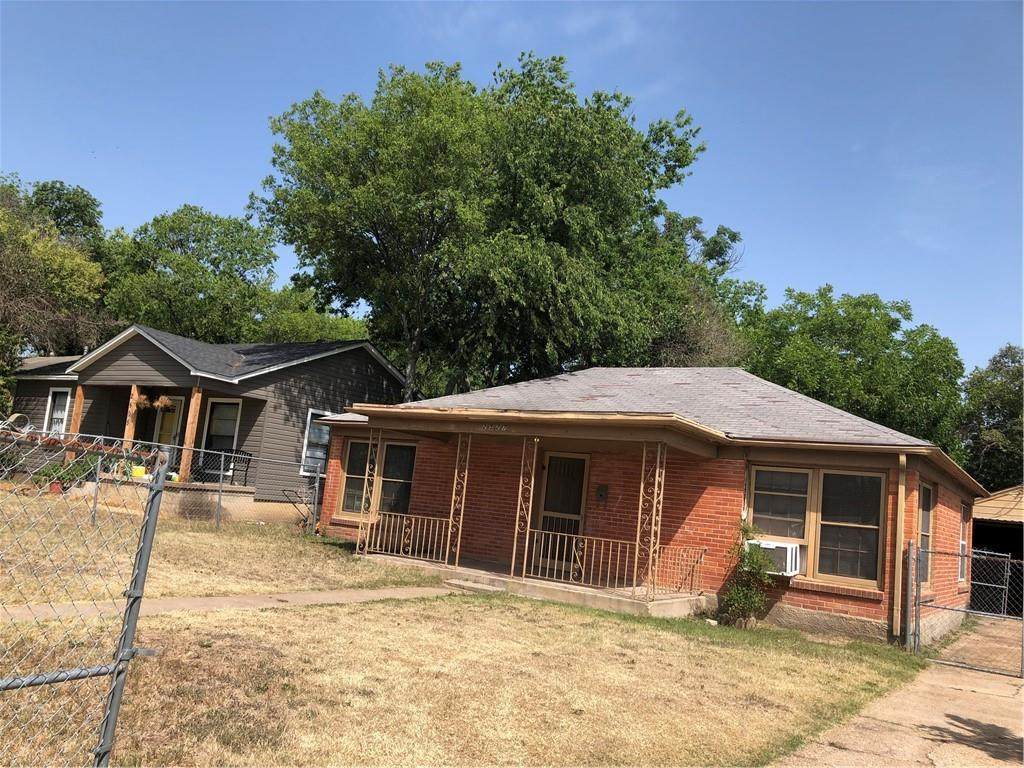 2527 Lyle Avenue - Photo 1