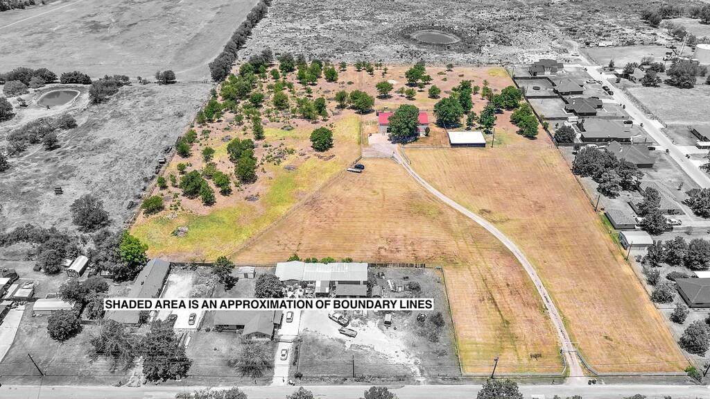 312 Newland Drive - Photo 1
