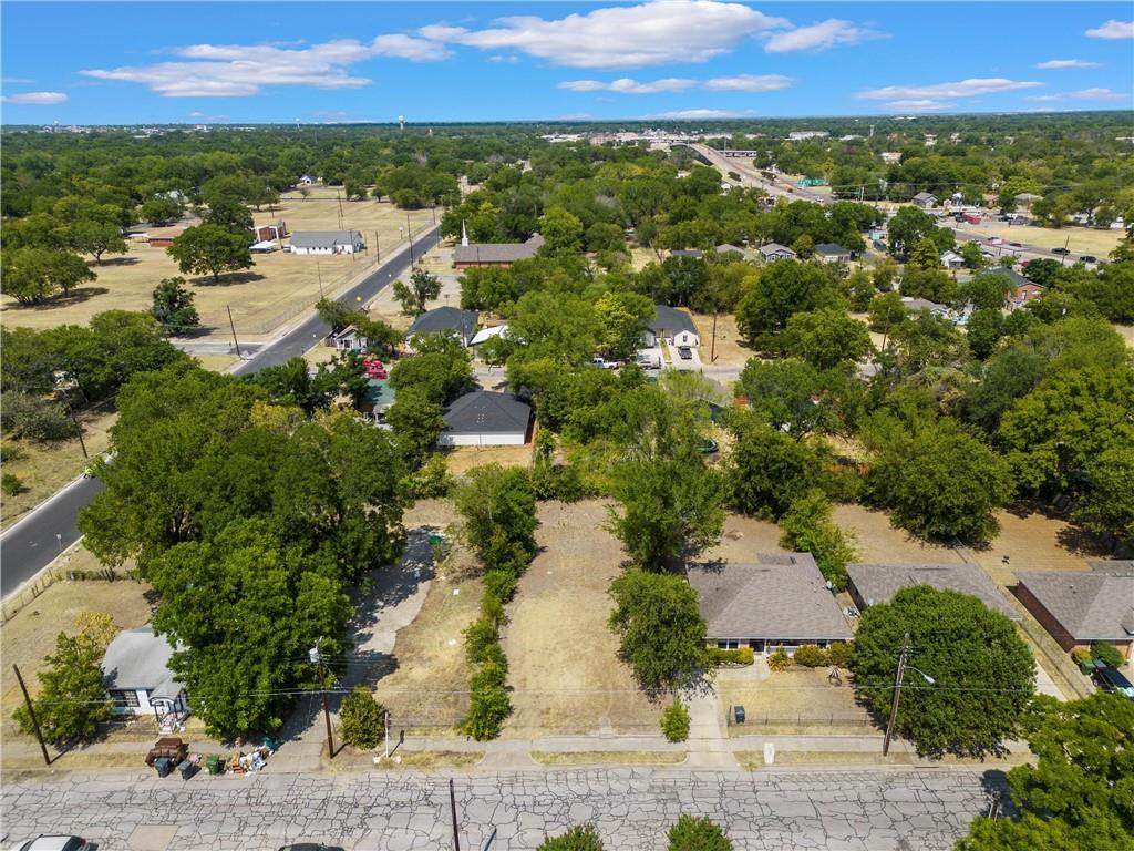 919 Linn Street - Photo 1