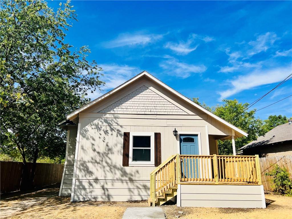 2512 20th Street - Photo 1