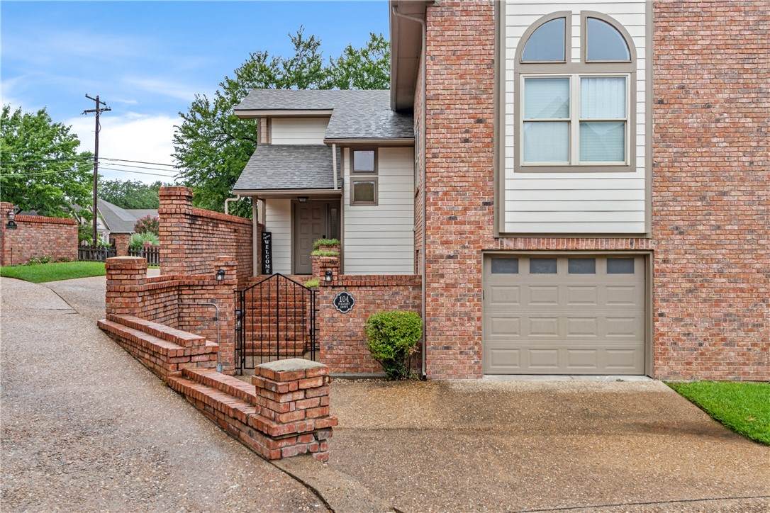 104 Pleasant Grove Lane - Photo 1