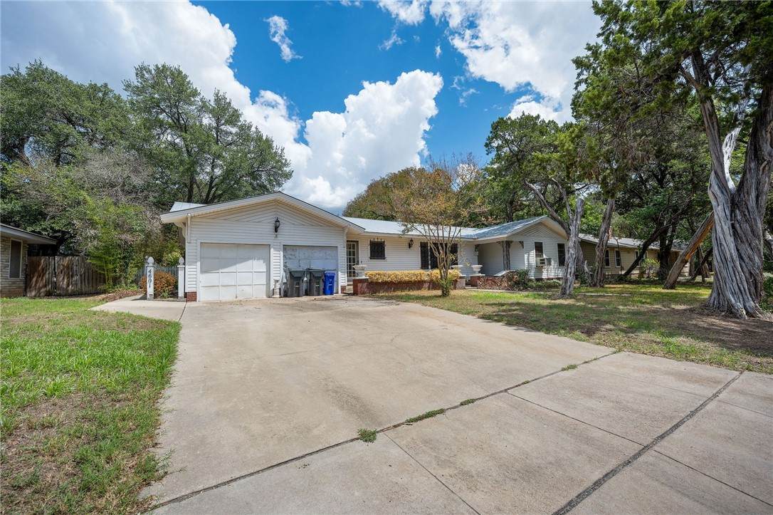 4601 Cedar Mountain Drive - Photo 1