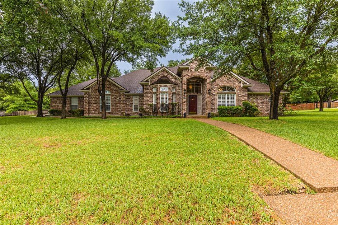 112 Laurel Oaks Lane - Photo 1