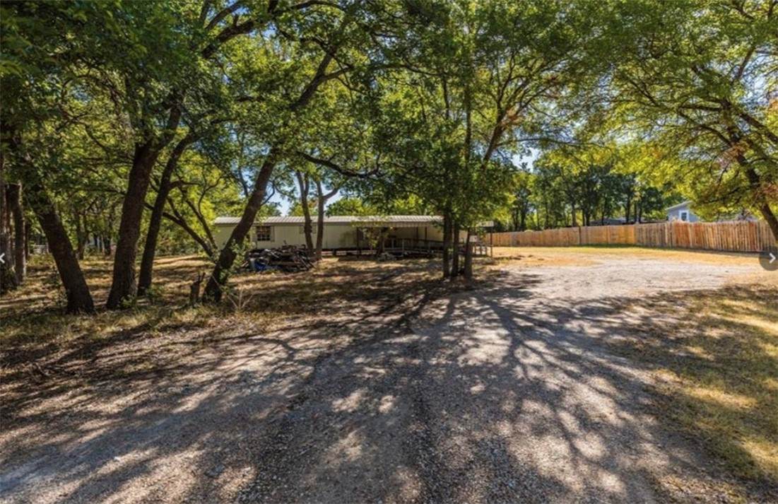 212 Oakgrove Circle - Photo 1