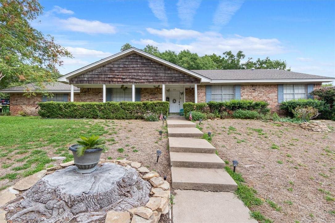 929 Sleepy Hollow Road - Photo 1