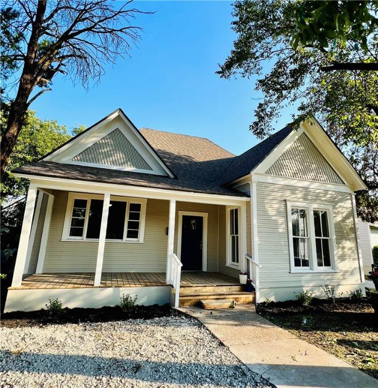 2210 Homan Avenue - Photo 1
