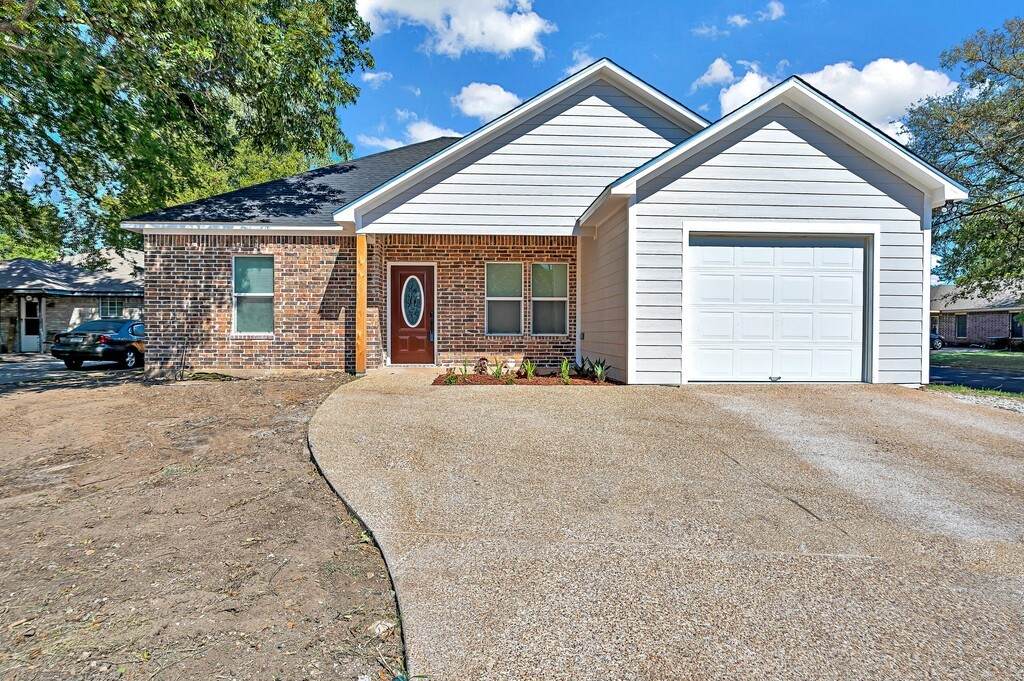 1101 Clifton Street - Photo 1