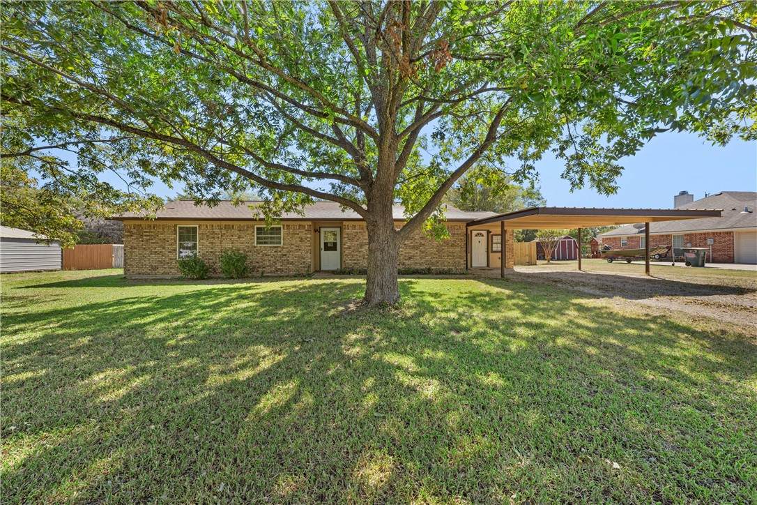242 Linda Lane - Photo 1