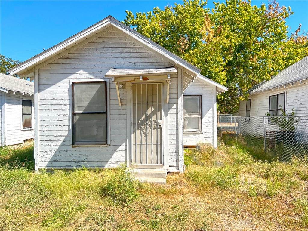 2427 9th Street - Photo 1
