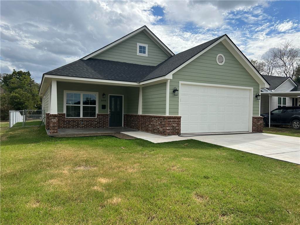 3008 Pine Avenue - Photo 1