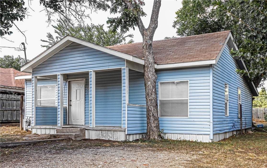 912 Madison Drive - Photo 1