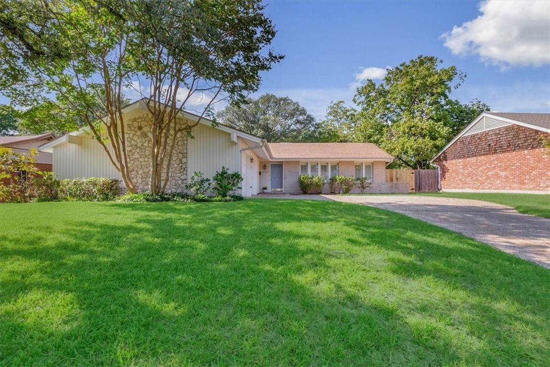 5307 Lake Lindenwood Drive - Photo 1
