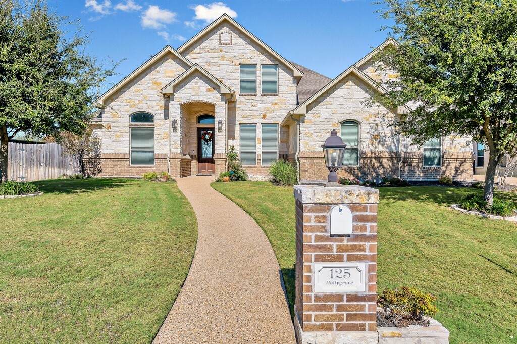 125 Hollygrove Drive - Photo 1