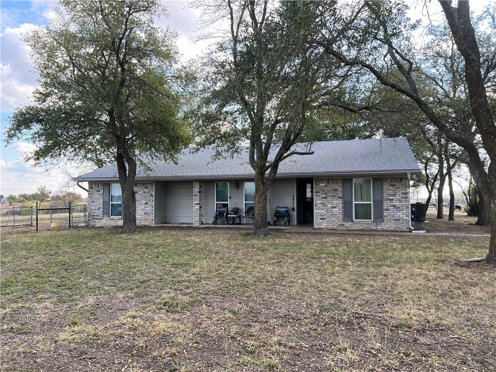 889 Fm 1237 - Photo 1