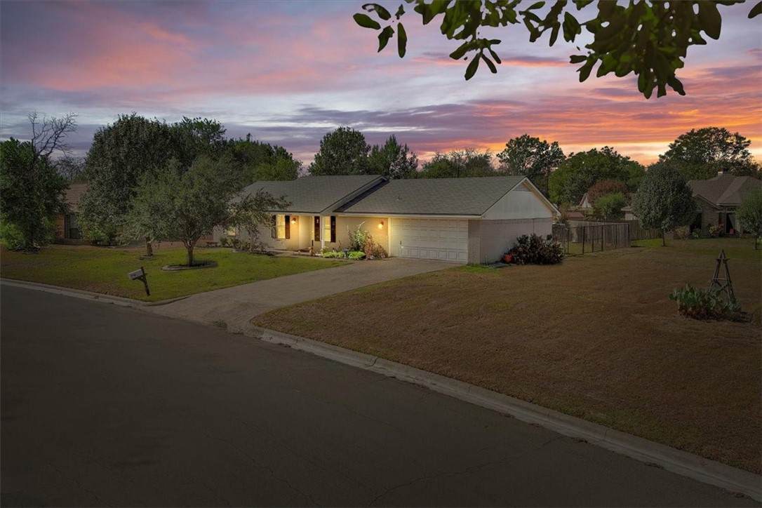 140 Marylee Drive - Photo 1