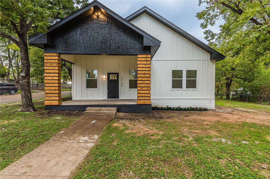 2725 Colonial Avenue - Photo 1