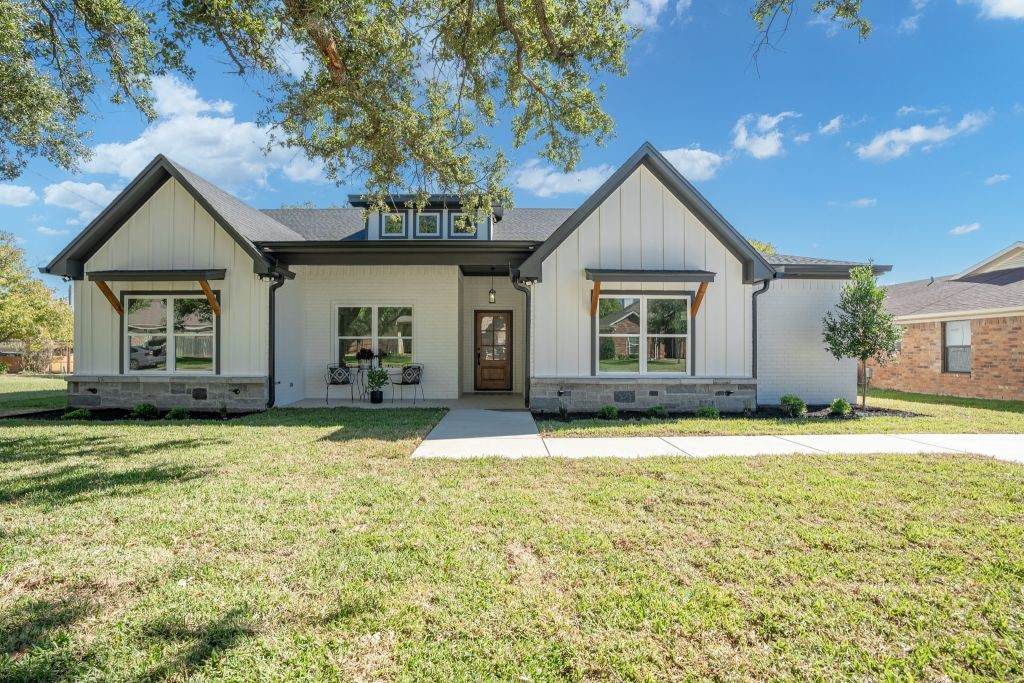 1408 Jane Lane - Photo 1