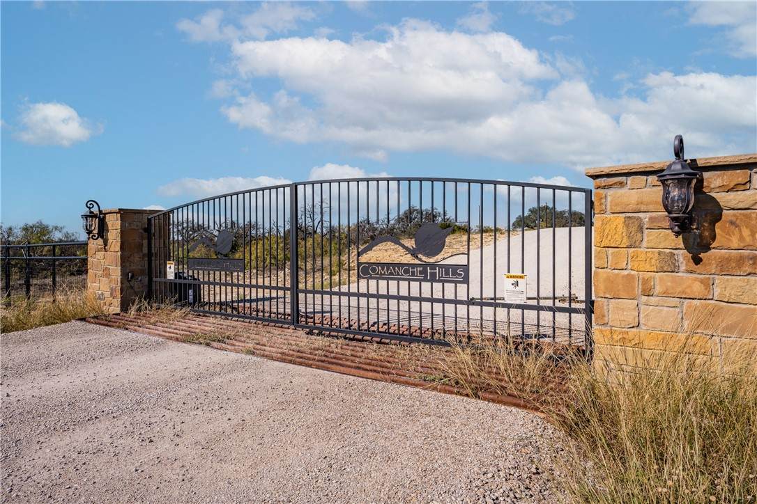 TBD Tract 31 Comanche - Photo 1