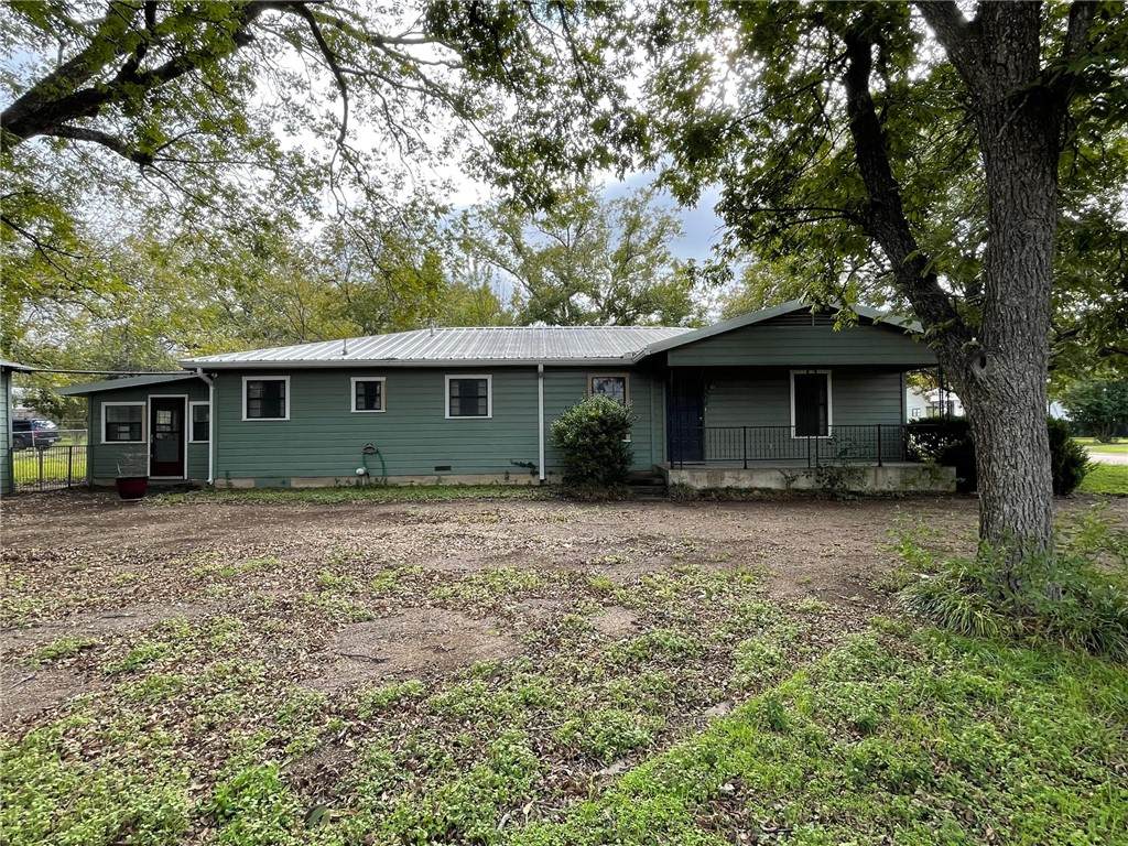 303 8th Street - Photo 1