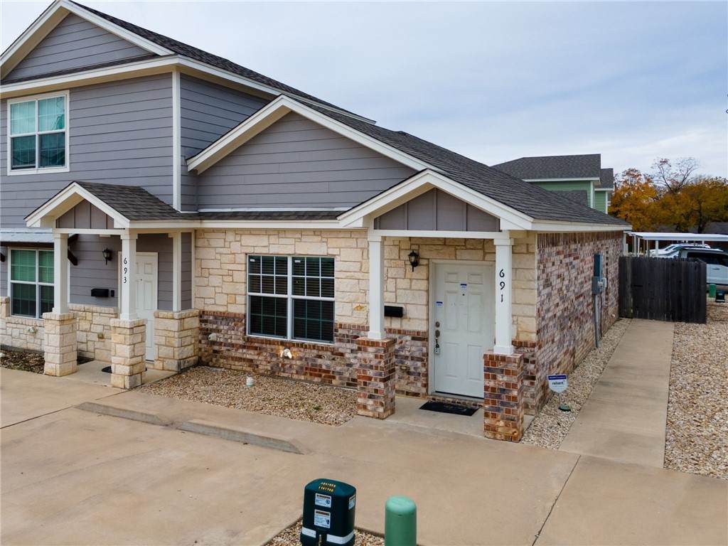 691 Park Street - Photo 1