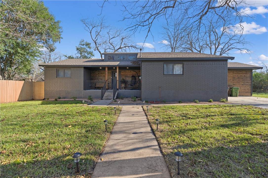 1022 Primrose Drive - Photo 1