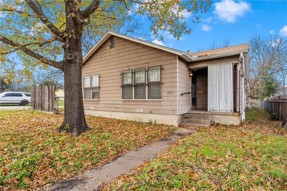 2725 Dutton Avenue - Photo 1