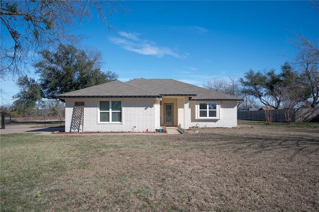 221 Towne West Drive - Photo 1