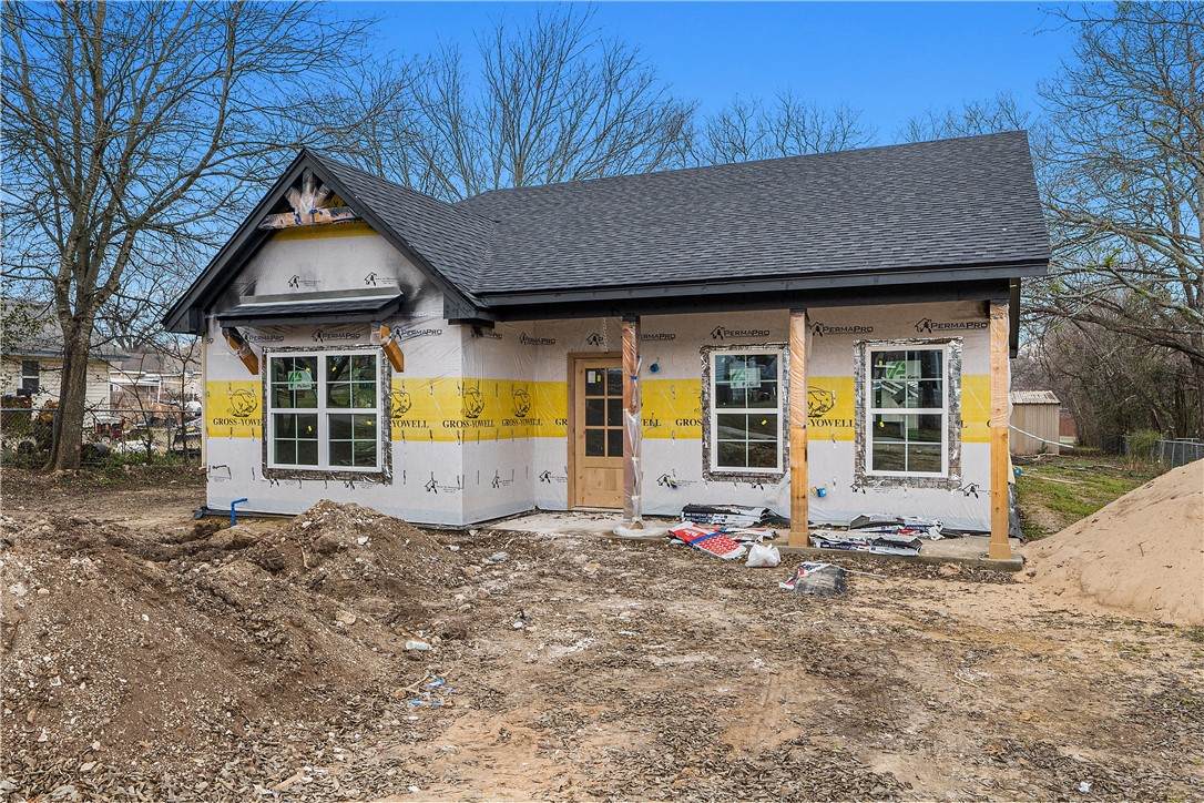 406 8th Street - Photo 1