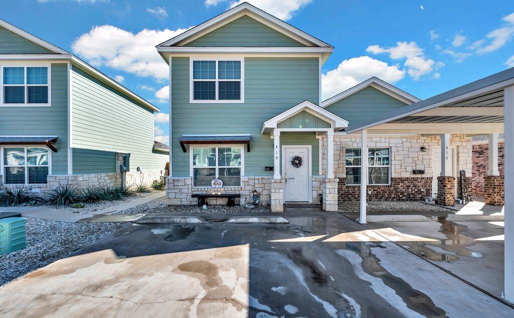 415 Spring Street - Photo 1