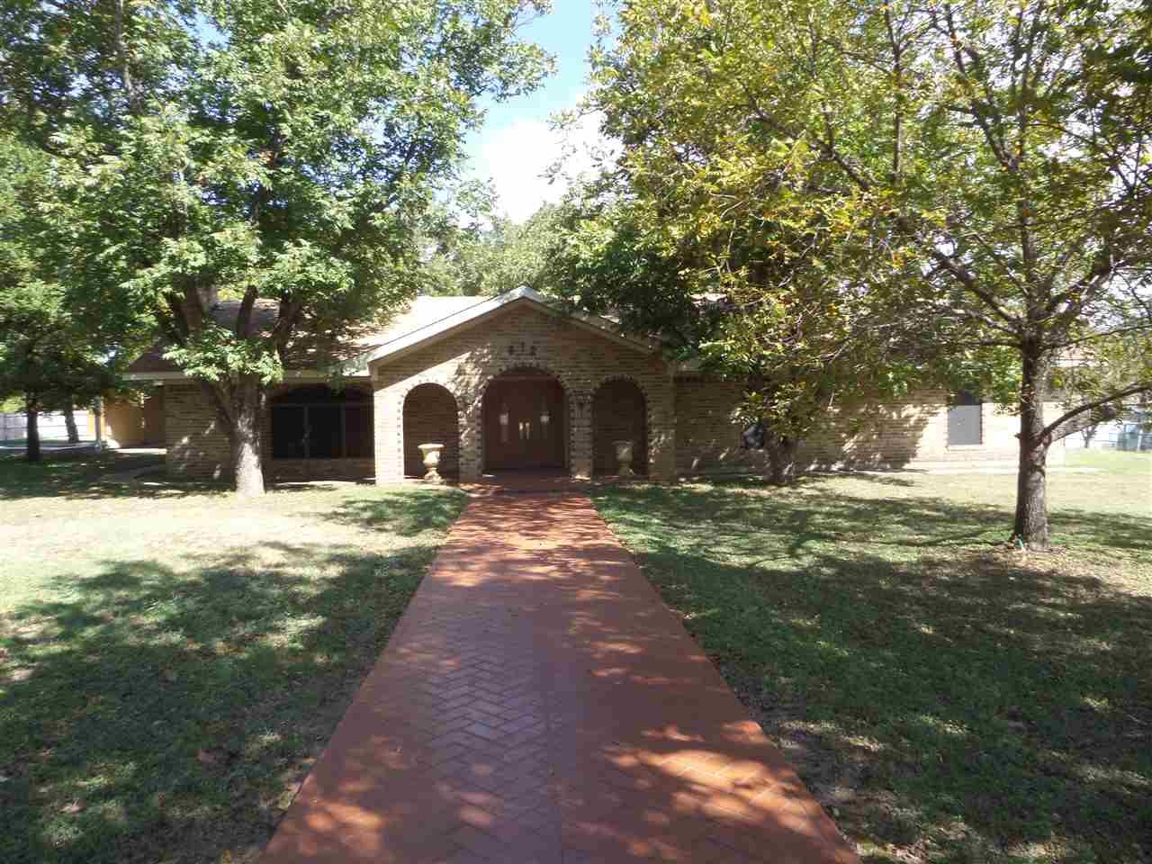 612 Highland Drive - Photo 1